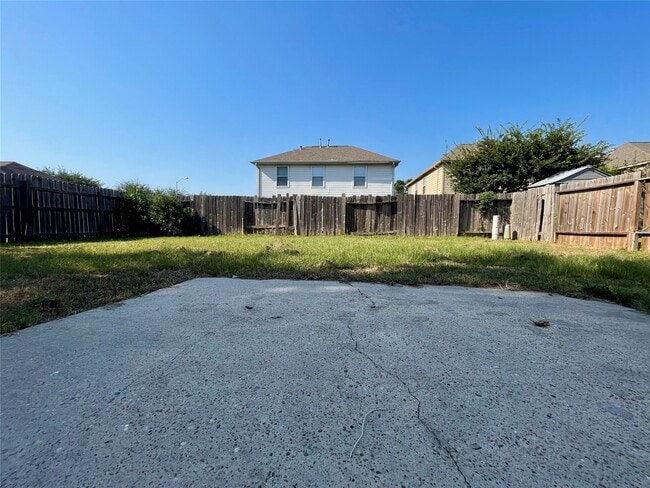 Building Photo - 7303 Foxshadows Ln