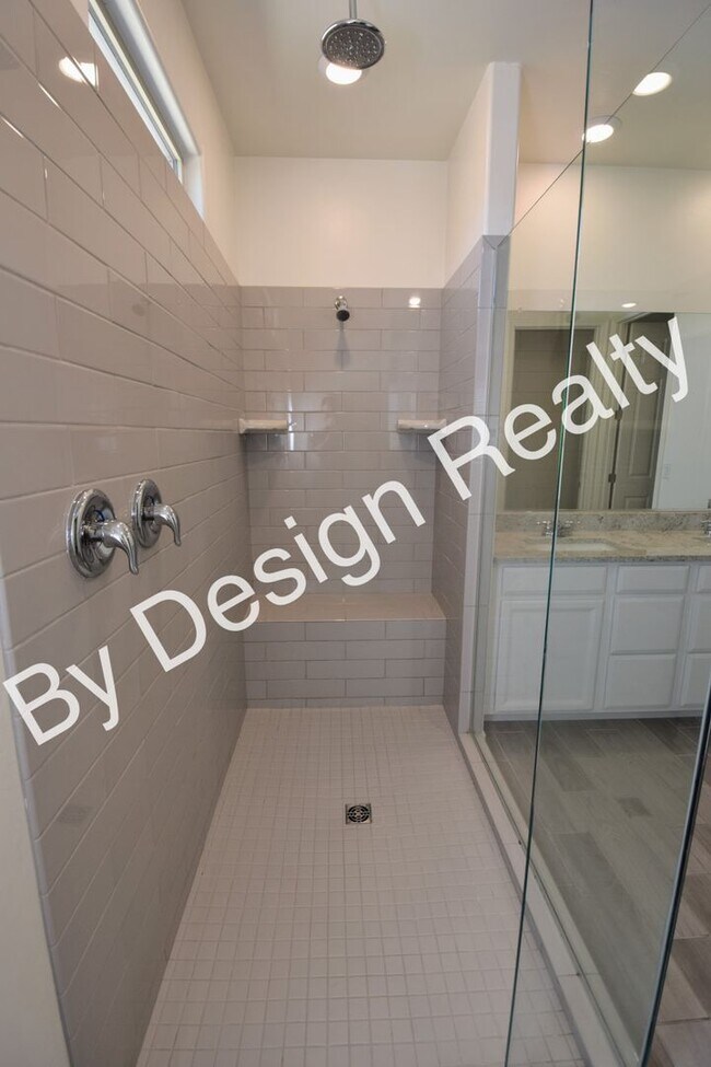 Building Photo - Gladden Farms 3 Bed 2 Bath+Den - 3 Car Garage