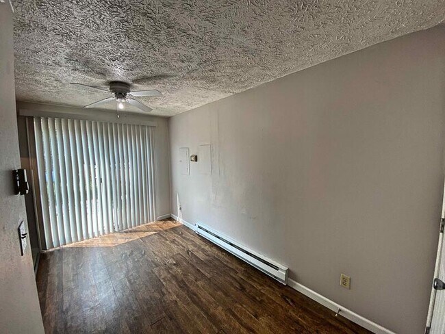 Building Photo - 5375 Osceola St