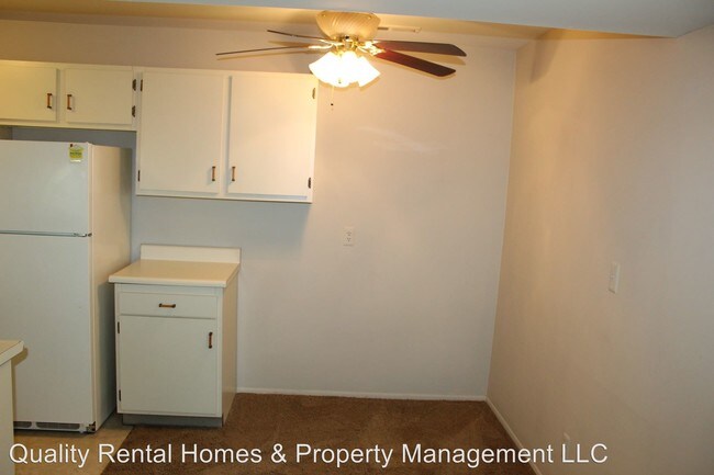 Building Photo - 2 br, 1 bath House - 7490 Hampton Dr.
