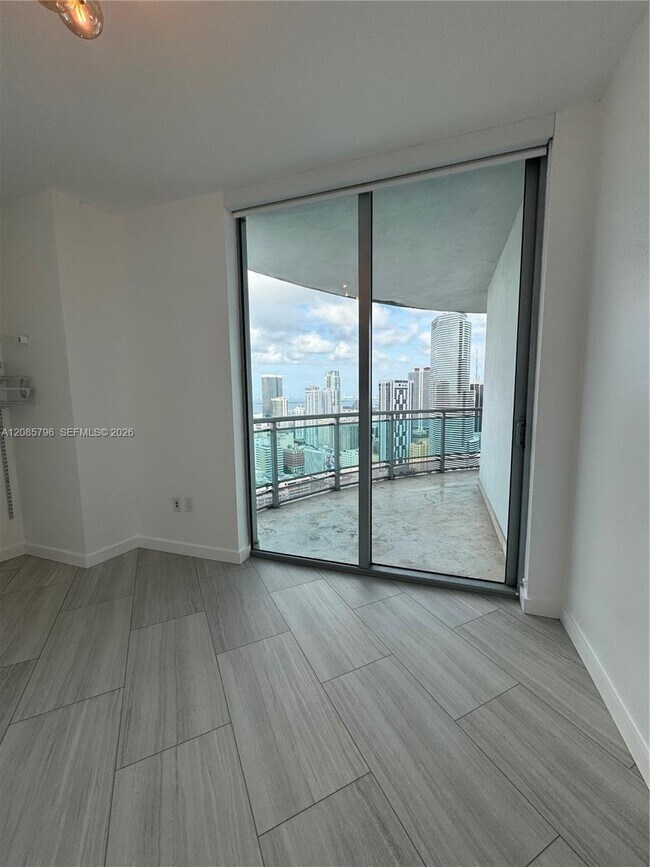 Building Photo - 350 S Miami Ave