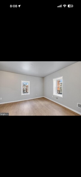 Building Photo - 109 W Logan St