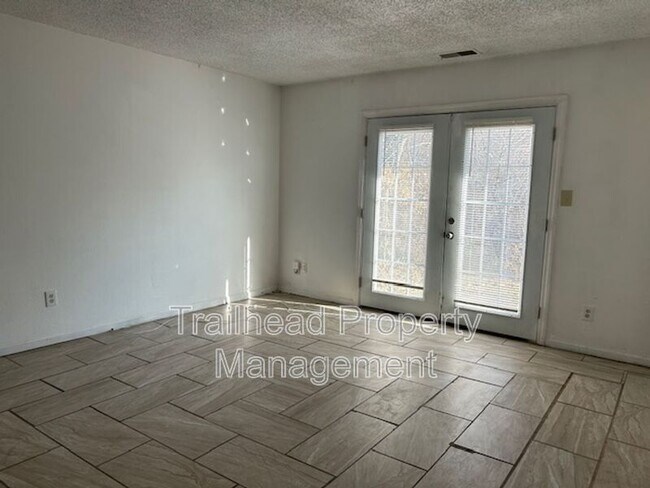 Building Photo - 8307 Woodson Dr