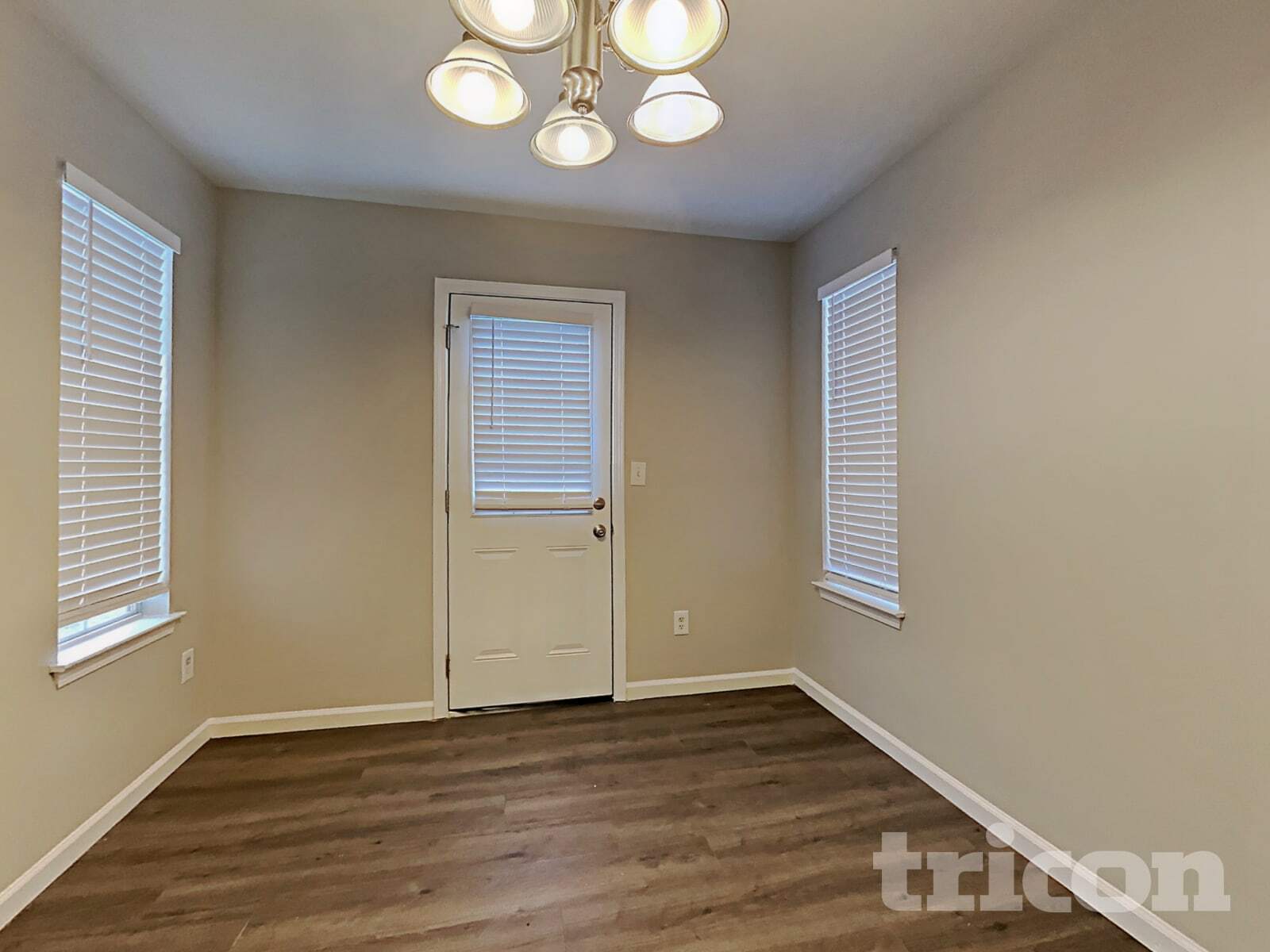 Building Photo - 4123 Green Field Dr