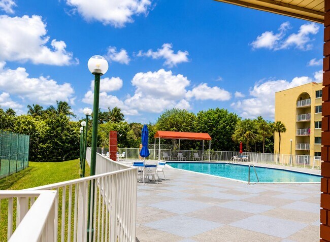 Building Photo - 6980 NW 186th St