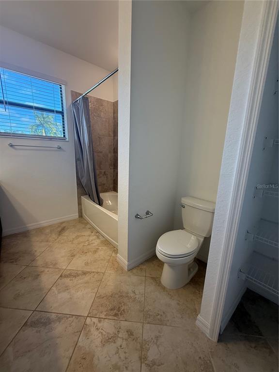 Building Photo - 20460 Lagente Cir