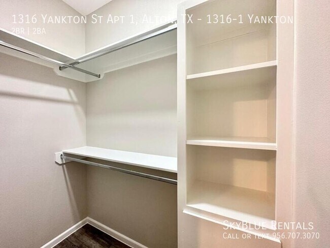 Building Photo - 1316 S Yankton St