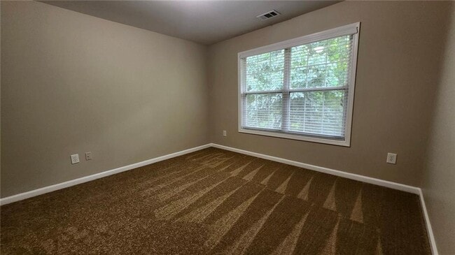 Building Photo - 7662 Forest Glen Way