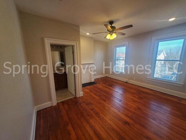Building Photo - 710 Derby Ave