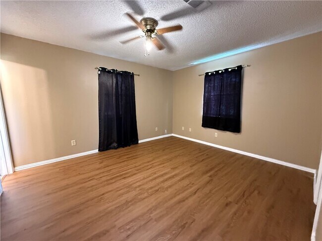 Building Photo - 2446 Ridgeway Loop