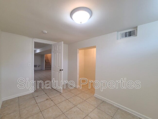 Building Photo - 204 Mt Pleasant Blvd