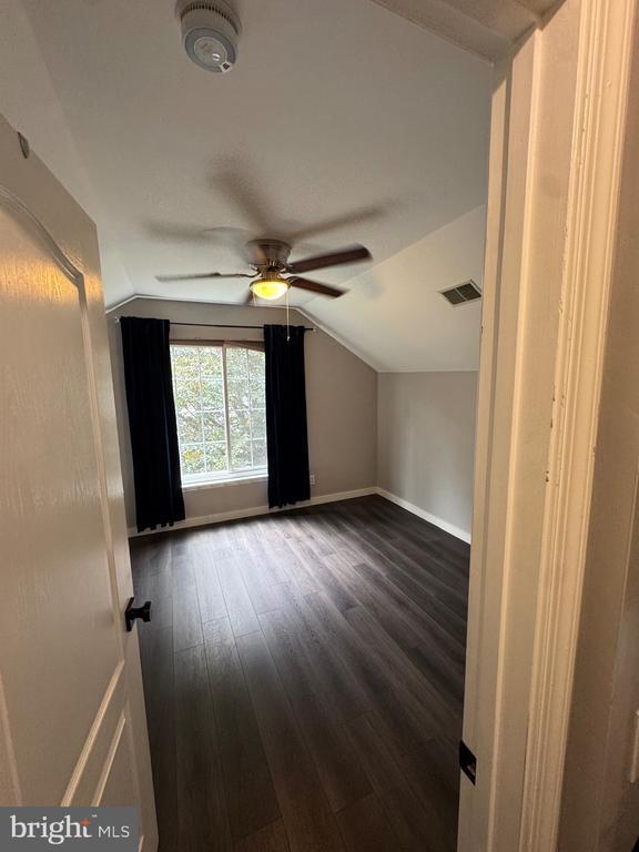 Building Photo - 8834 Chiswick Ct