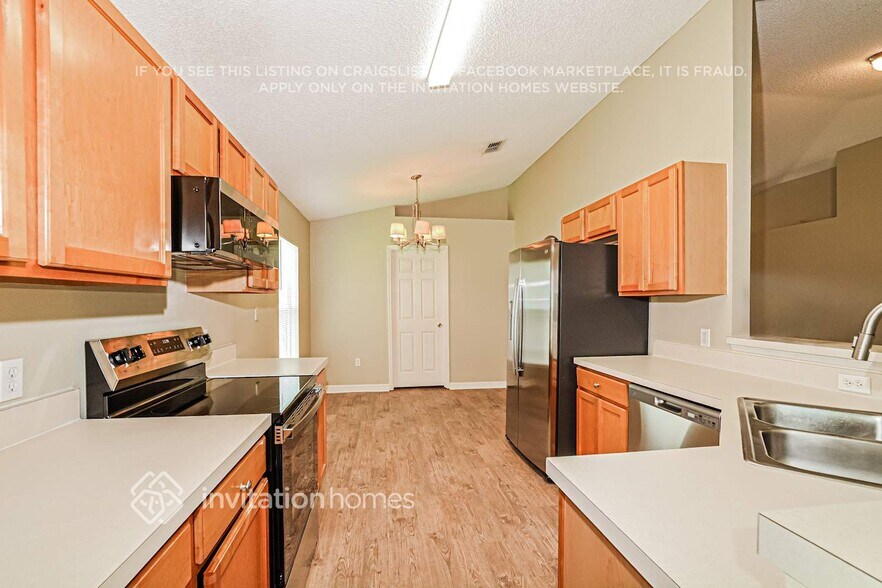 Building Photo - 14007 Econ Woods Ln