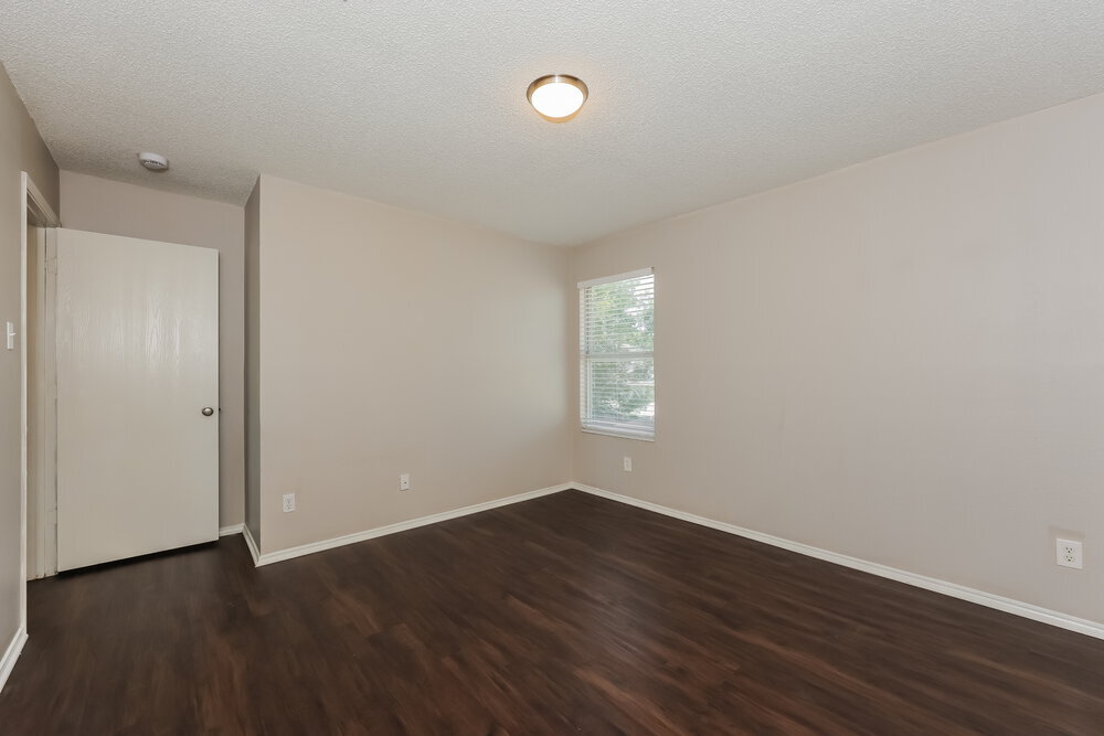Building Photo - 8750 Gray Fox Ct