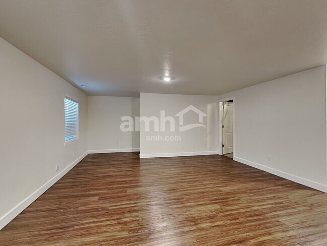 Building Photo - 2997 E S Village Dr