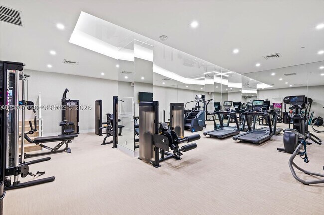 Building Photo - 3640 Yacht Club Dr