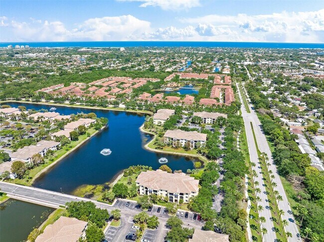 Building Photo - 3019 Alcazar Pl