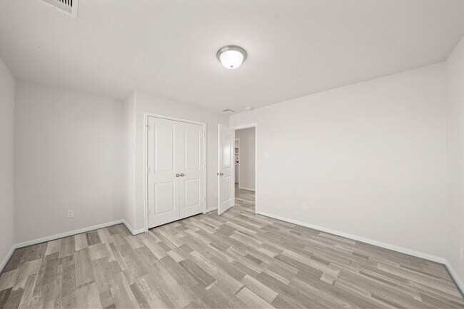 Building Photo - 2536 Allegretto Sea Dr