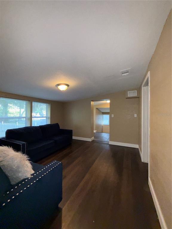 Building Photo - 1640 Salem Dr