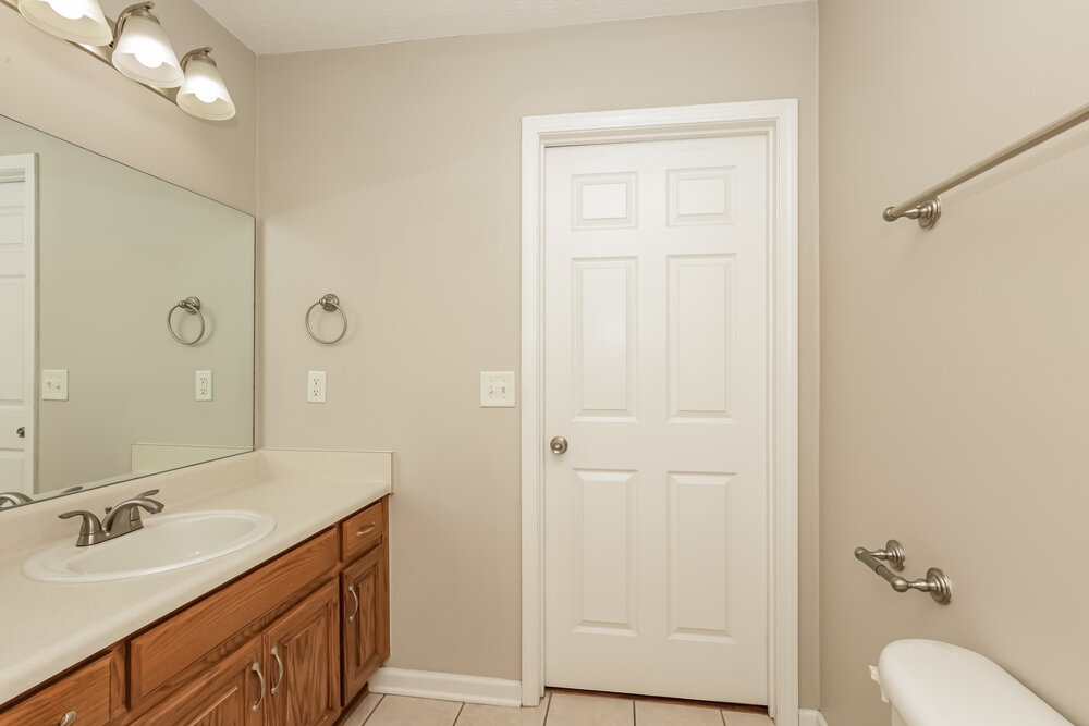 Building Photo - 9010 Lomond Dr