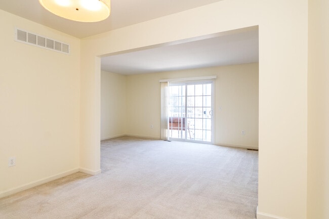 Building Photo - 6225 Brant Ln