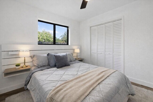 Building Photo - 1810 NW 9th St