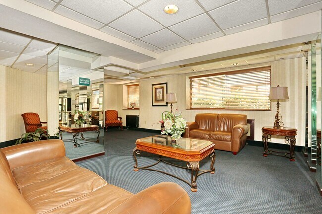 Building Photo - 6515 JFK Blvd E