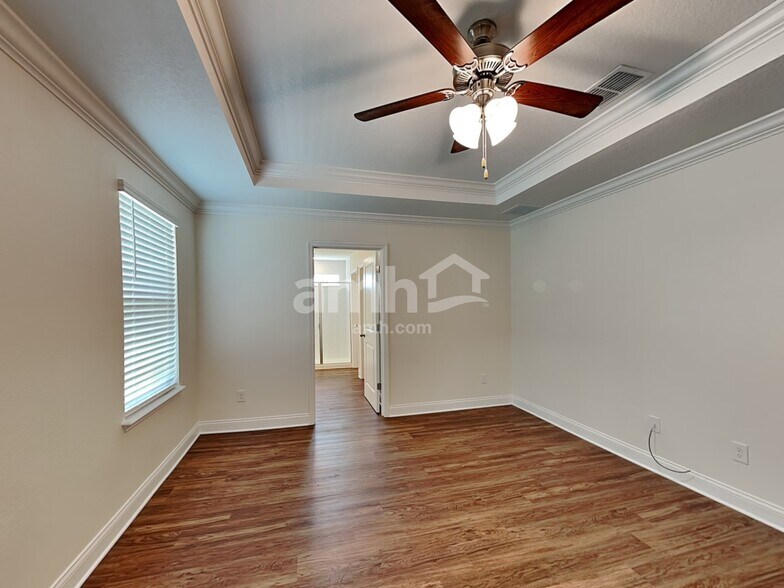Building Photo - 6086 Little Blf Cir