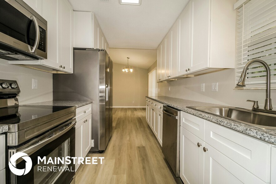 Building Photo - 3210 Shingler Terrace
