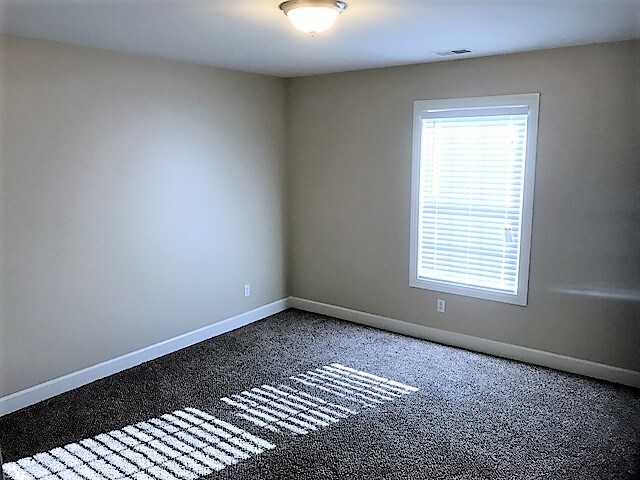 Building Photo - 2 Stone Gate Ct