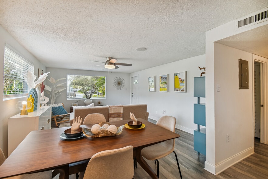 Ayla Apartments 13418 Dottie Dr Tampa FL 33617 Apartment Finder