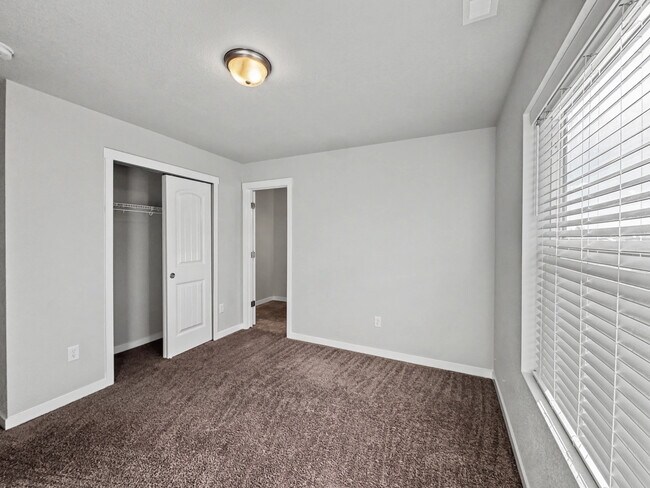 Building Photo - 4668 Ports Down Ln