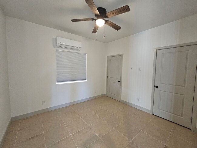 Building Photo - 181 Hacienda Loop