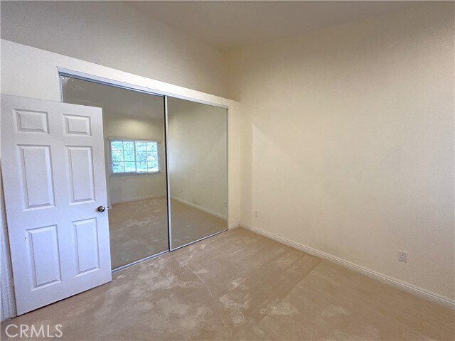 Building Photo - 904 Sky Meadow Pl