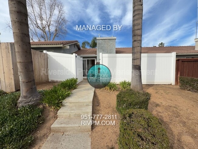 Building Photo - 9505 Arlington Ave