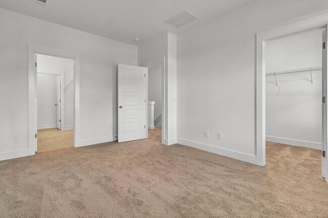 Building Photo - 110 Crimson St