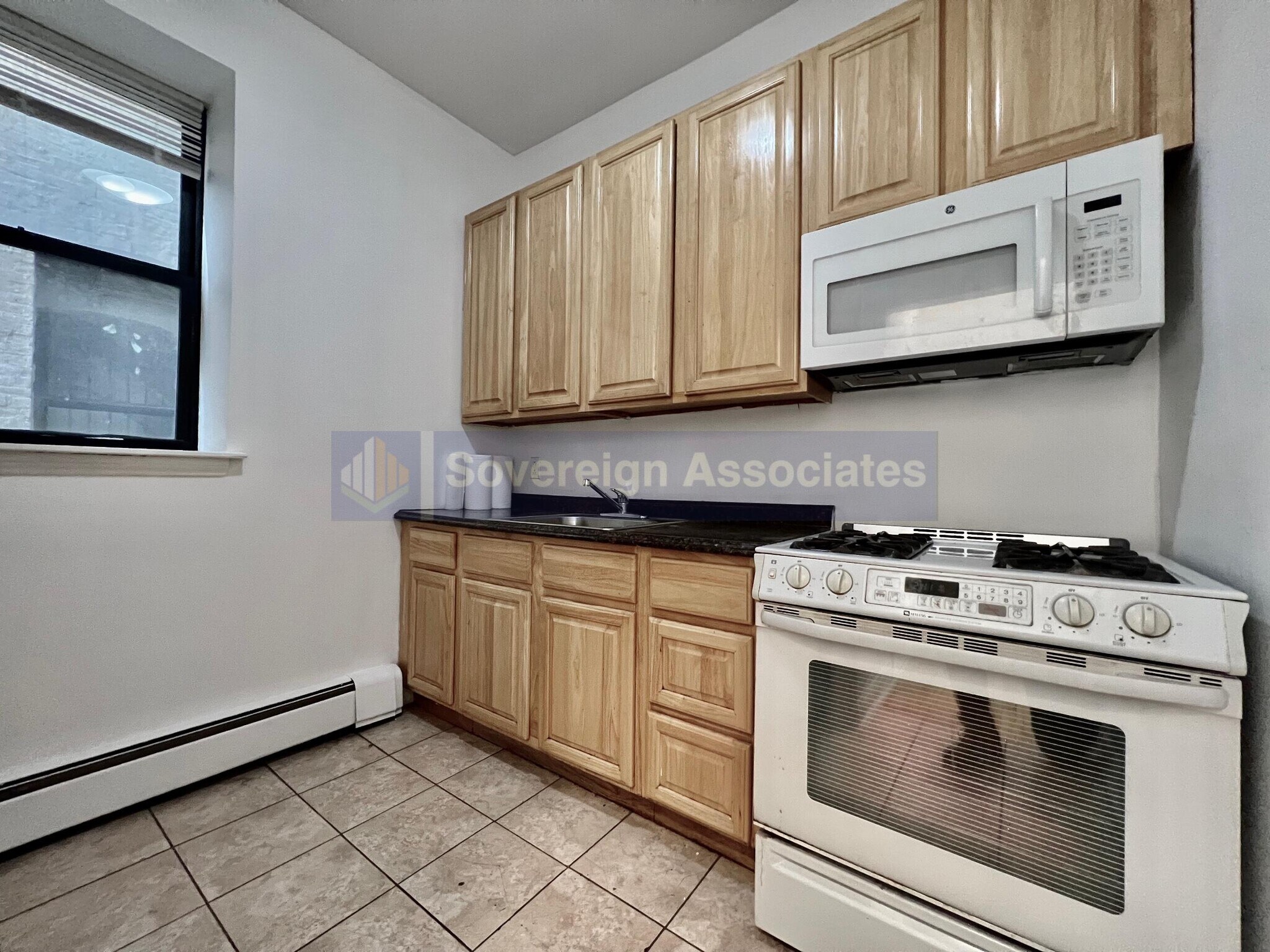 Building Photo - 519 W 151st St