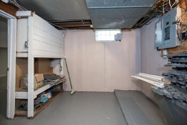 Building Photo - 25141 Treadwell Ave