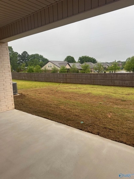 Building Photo - 159 Little Britain St