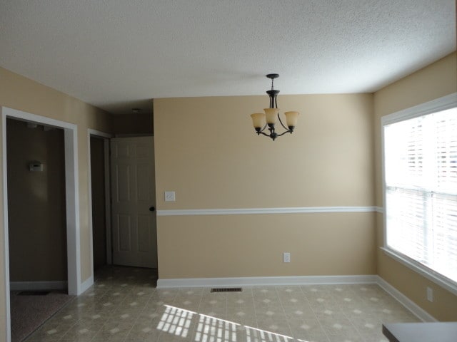 Building Photo - 2920 Bridgeport Dr