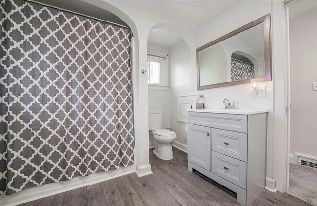 Building Photo - 2390 Hickory Valley Rd