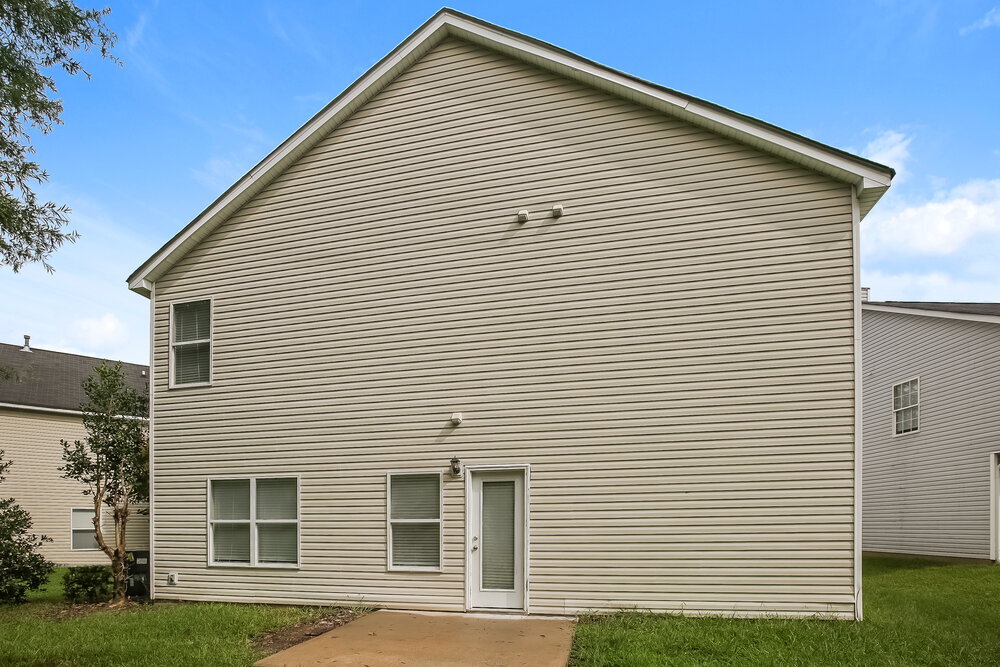 Building Photo - 1320 Bray Dr