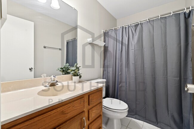 Building Photo - 1069 Crisfield Dr