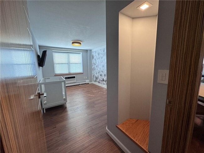 Building Photo - 7914 Rockaway Beach Blvd