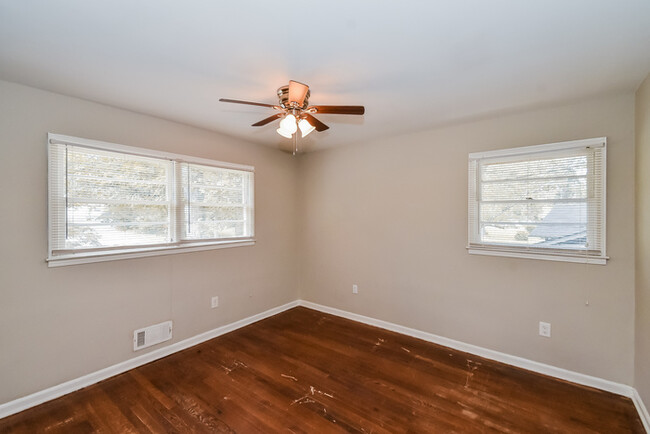 Building Photo - 14 DAY VETERAN ONLY. FIRST LOOK