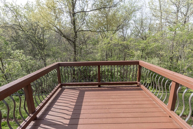 Building Photo - 3322 E St Charles Rd