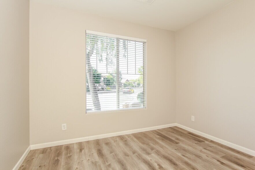 Building Photo - 30999 N 127th Ave