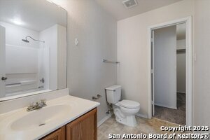 Building Photo - 102 Kenrock Dr
