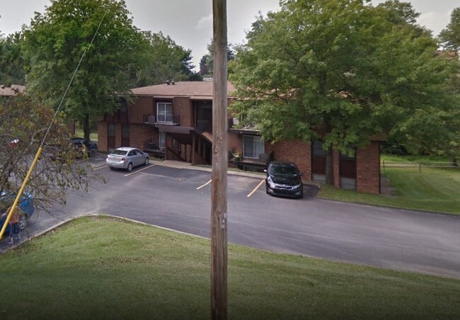 Building Photo - Hidden Valley Estates