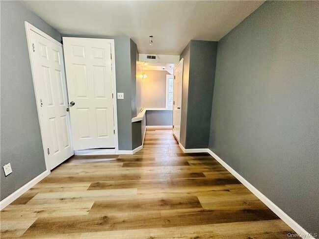 Building Photo - 56 Glenwood Ave